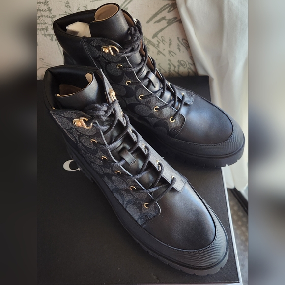 COACH Royce Sig Boot Black & Coal NWT - Picture 2 of 13